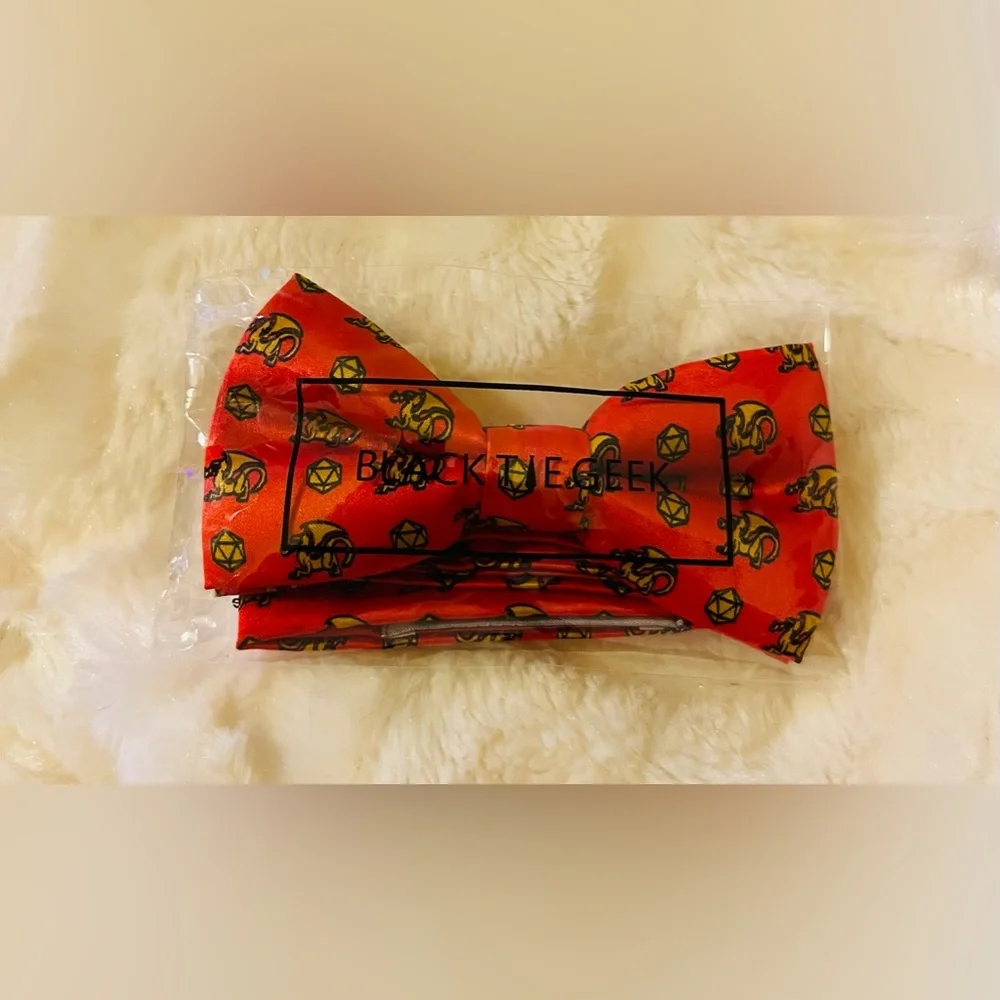 Loot Crate Exclusive Black Tie Geek RED BOW TIE Dungeons & Dragons, DND